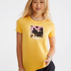 Aeropostale Good Vibes High Tides Yellow Graphic Crewneck Tee Women’s Small